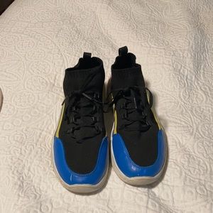 Colorblock tennis shoes